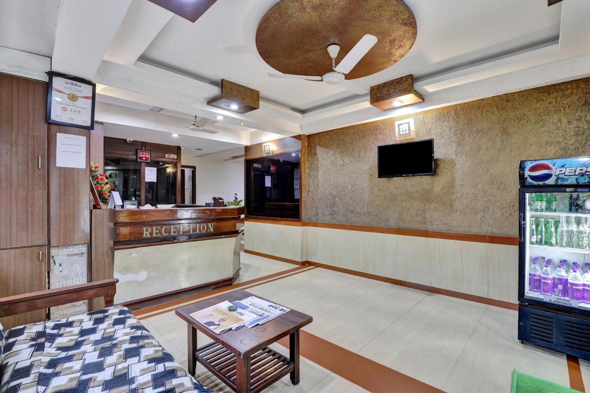 Collection O 82926 Hotel Royal Plaza Ahmedabad Exterior foto